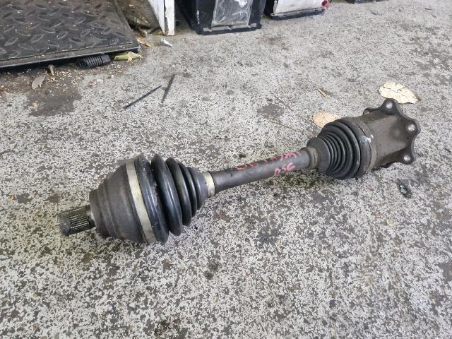 bontott VW PASSAT B6 Bal Féltengely