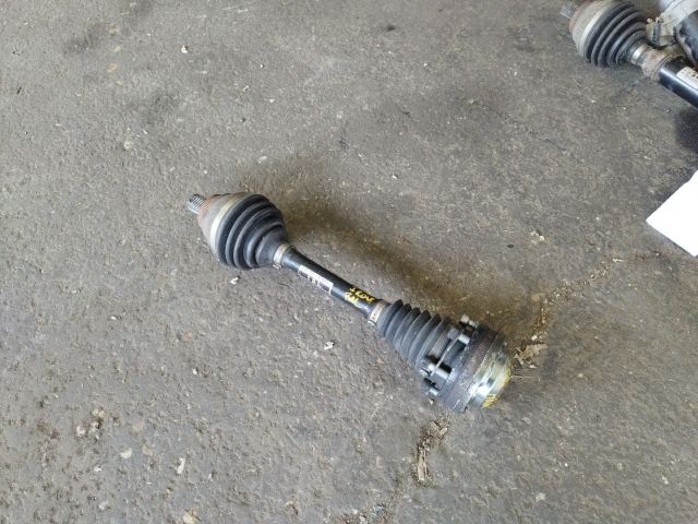 bontott VW PASSAT B6 Bal Féltengely