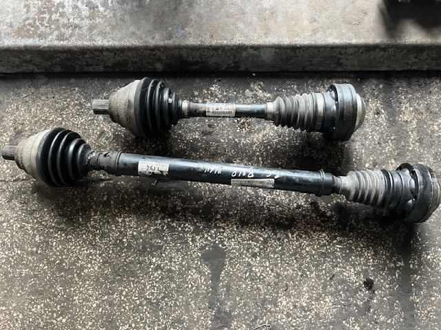 bontott VW PASSAT B6 Bal Féltengely