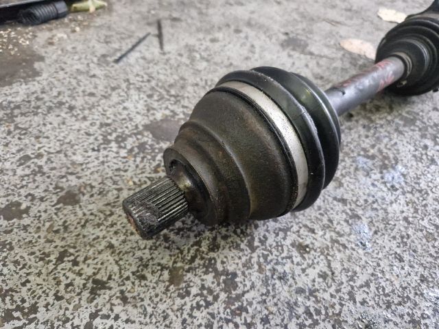 bontott VW PASSAT B6 Bal Féltengely