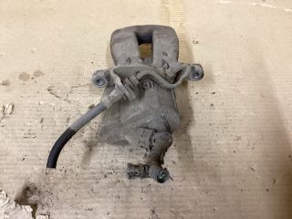 bontott VW PASSAT B6 Bal hátsó Féknyereg Munkahengerrel