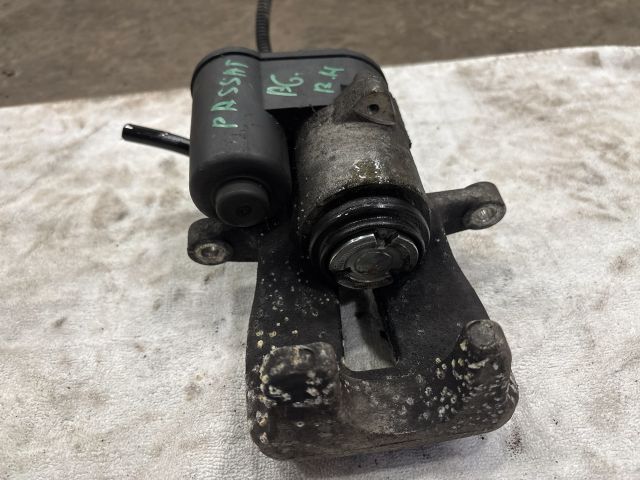 bontott VW PASSAT B6 Bal hátsó Féknyereg Munkahengerrel