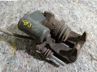 bontott VW PASSAT B6 Bal hátsó Féknyereg Munkahengerrel