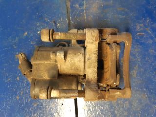 bontott VW PASSAT B6 Bal hátsó Féknyereg Munkahengerrel