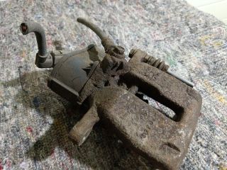 bontott VW PASSAT B6 Bal hátsó Féknyereg Munkahengerrel