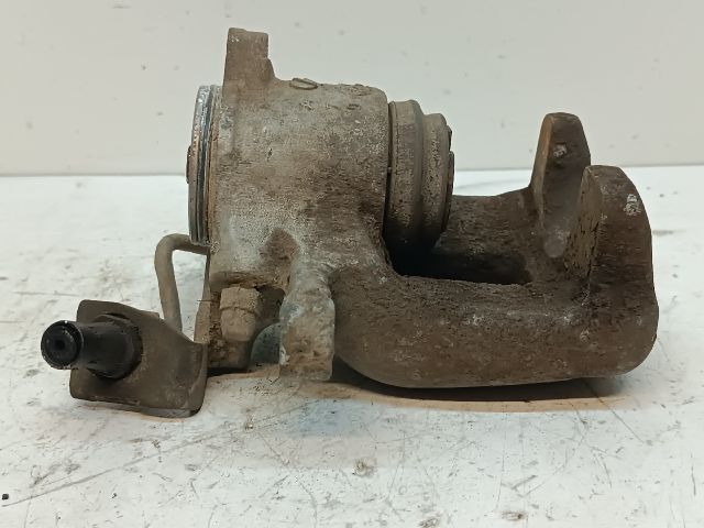 bontott VW PASSAT B6 Bal hátsó Féknyereg Munkahengerrel