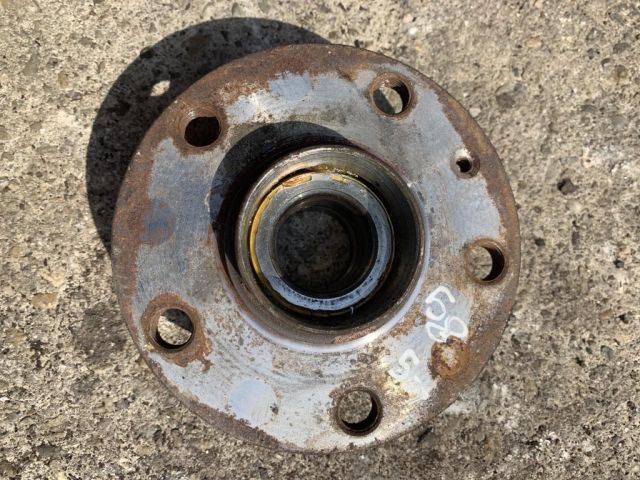 bontott VW PASSAT B6 Bal hátsó Kerékagy