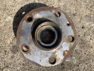 bontott VW PASSAT B6 Bal hátsó Kerékagy