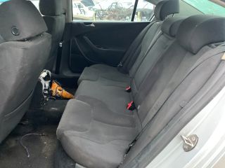 bontott VW PASSAT B6 Bal hátsó Kerékagy