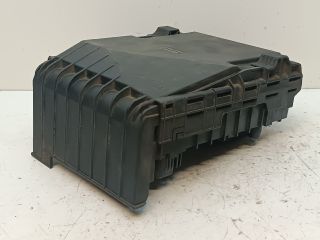 bontott VW PASSAT B6 Biztosítéktábla Motortér