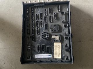bontott VW PASSAT B6 Biztosítéktábla Motortér