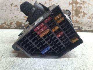 bontott VW PASSAT B6 Biztosítéktábla Motortér