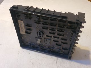 bontott VW PASSAT B6 Biztosítéktábla Motortér