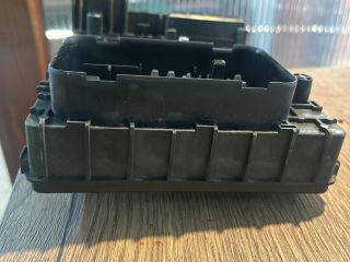 bontott VW PASSAT B6 Biztosítéktábla Motortér