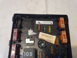 bontott VW PASSAT B6 Biztosítéktábla Motortér