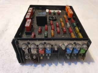 bontott VW PASSAT B6 Biztosítéktábla Motortér