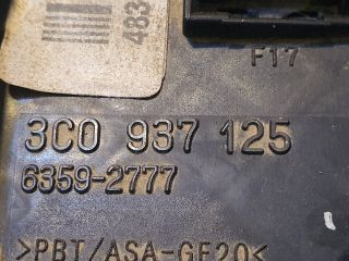 bontott VW PASSAT B6 Biztosítéktábla Motortér