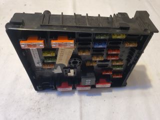 bontott VW PASSAT B6 Biztosítéktábla Motortér