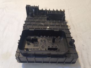 bontott VW PASSAT B6 Biztosítéktábla Motortér