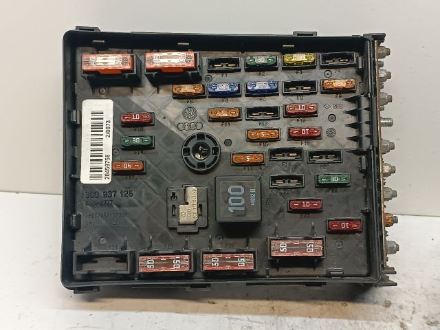 bontott VW PASSAT B6 Biztosítéktábla Motortér