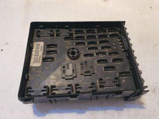 bontott VW PASSAT B6 Biztosítéktábla Motortér