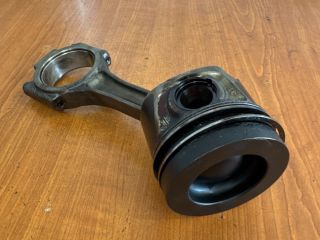 bontott VW PASSAT B6 Dugattyú és Hajtókar