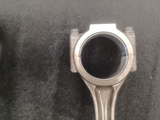 bontott VW PASSAT B6 Dugattyú