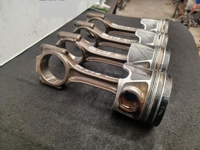 bontott VW PASSAT B6 Dugattyú