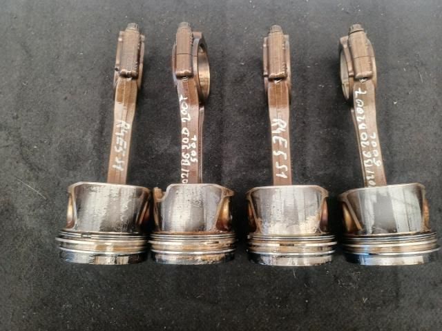 bontott VW PASSAT B6 Dugattyú