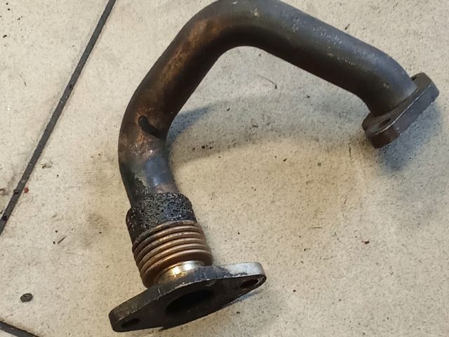 bontott VW PASSAT B6 EGR Hűtő Cső