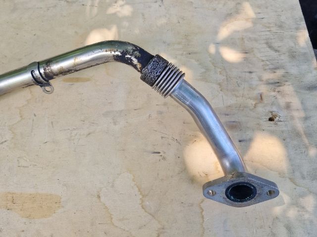 bontott VW PASSAT B6 EGR Hűtő Cső