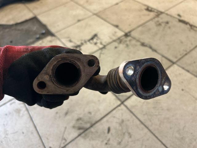 bontott VW PASSAT B6 EGR Hűtő Cső