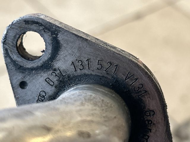 bontott VW PASSAT B6 EGR Hűtő Cső