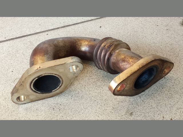 bontott VW PASSAT B6 EGR Hűtő Cső