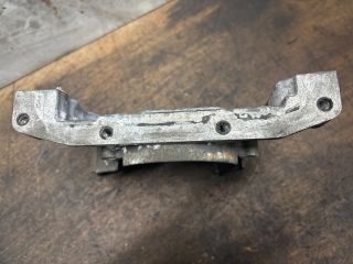 bontott VW PASSAT B6 Első Főtengely Szimmeringház