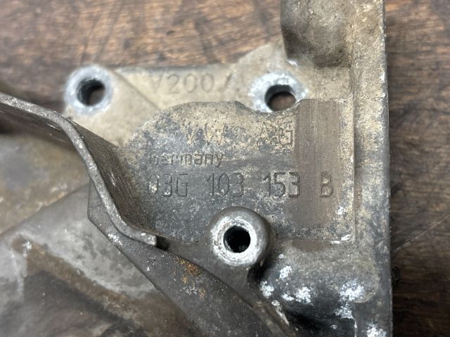 bontott VW PASSAT B6 Első Főtengely Szimmeringház