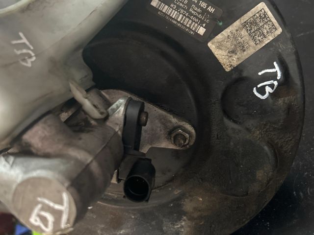 bontott VW PASSAT B6 Fékrásegítő