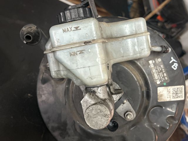 bontott VW PASSAT B6 Fékrásegítő