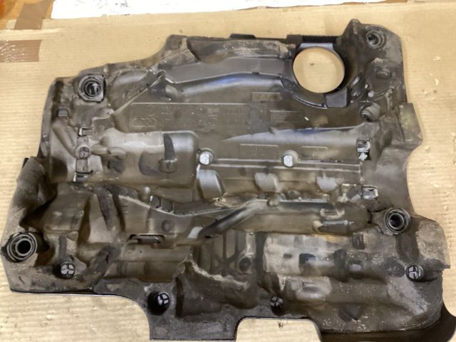 bontott VW PASSAT B6 Felső Motorburkolat