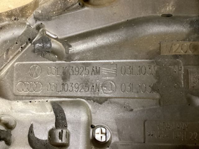 bontott VW PASSAT B6 Felső Motorburkolat