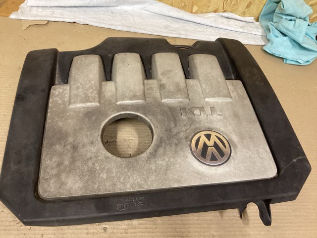 bontott VW PASSAT B6 Felső Motorburkolat