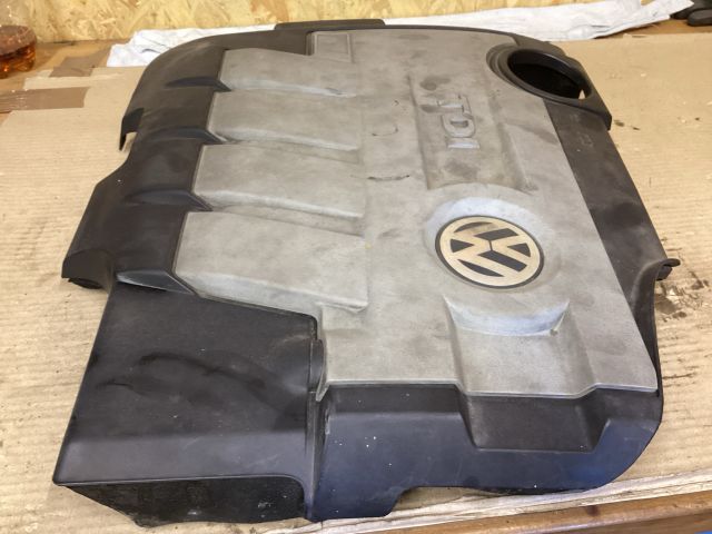 bontott VW PASSAT B6 Felső Motorburkolat