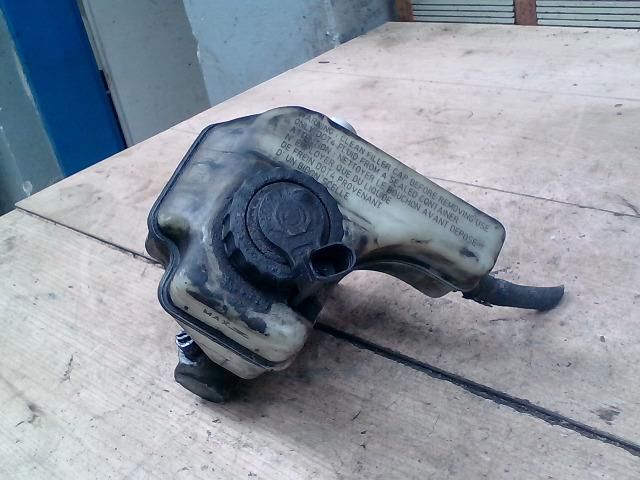 bontott VW PASSAT B6 Főfékhenger