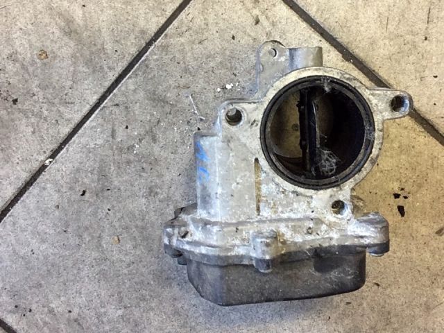 bontott VW PASSAT B6 Fojtószelep (Elektromos)