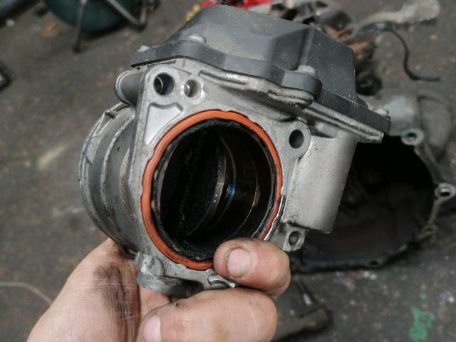 bontott VW PASSAT B6 Fojtószelep (Elektromos)