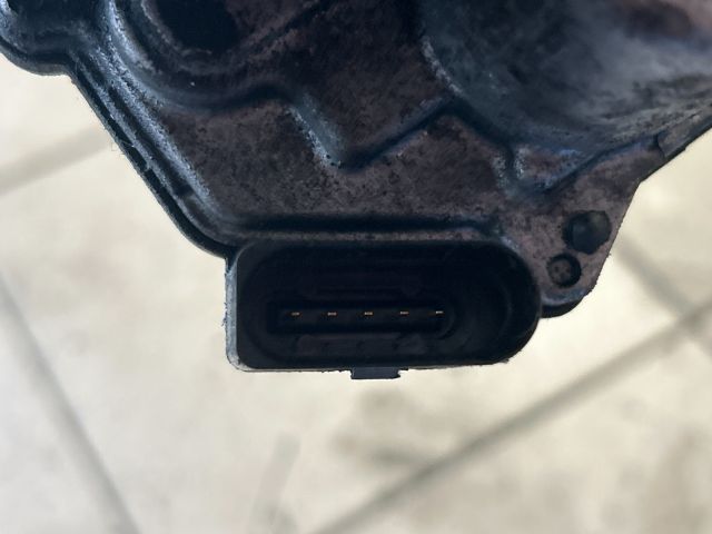 bontott VW PASSAT B6 Fojtószelep (Elektromos)