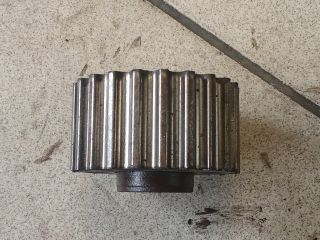 bontott VW PASSAT B6 Főtengely Bordáskerék / Lánckerék