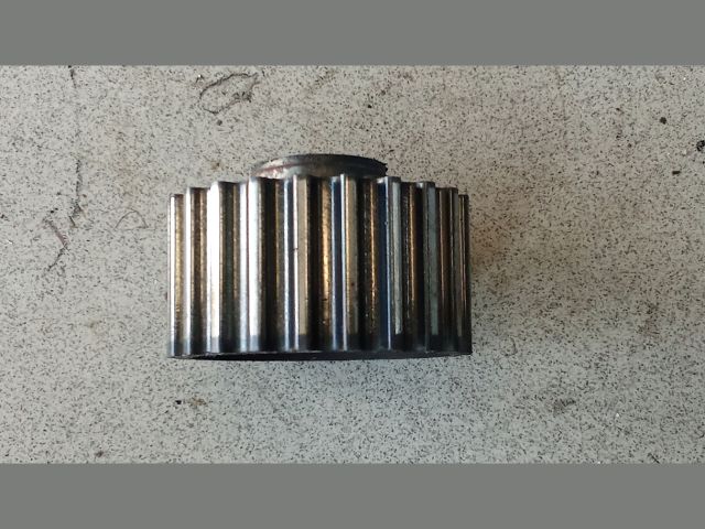 bontott VW PASSAT B6 Főtengely Bordáskerék / Lánckerék