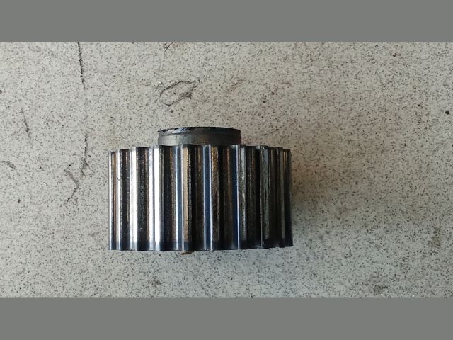 bontott VW PASSAT B6 Főtengely Bordáskerék / Lánckerék