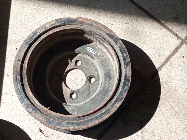 bontott VW PASSAT B6 Főtengely Szíjtárcsa